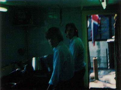 staffnigalLunknownRfishkitchp.jpg
