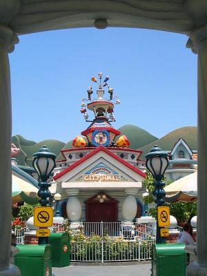 Disneyland Toontown City Hall
