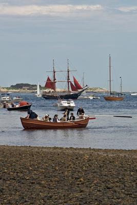 Loyalists landing from the Poincare