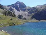 Lac dIlheou et Pic de Courounalas (2568 m)