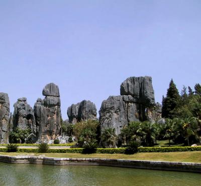 Pond at the entrance to Stone Forest