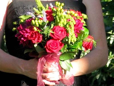 u32/josefiend/medium/31537349.ruthiebridesmaidflores.jpg