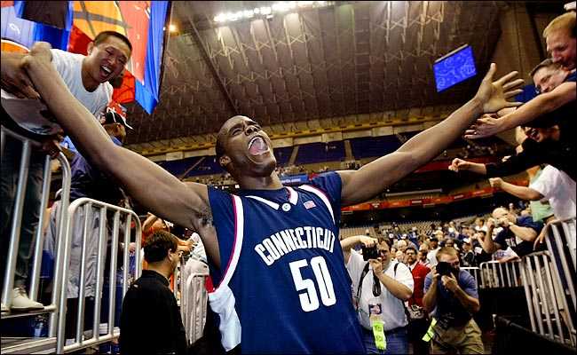 okafor_uconn_wins.jpg