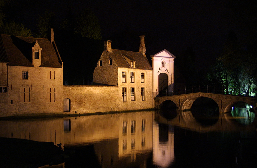 Brugge Convent  by Janna Burrough