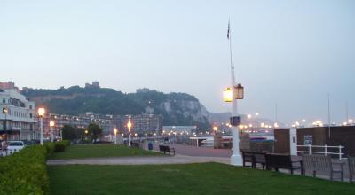 u32/maria263/medium/20815115.Doverseafront.jpg