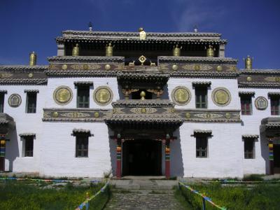 Lavrin Sum (Tibetan style temple)