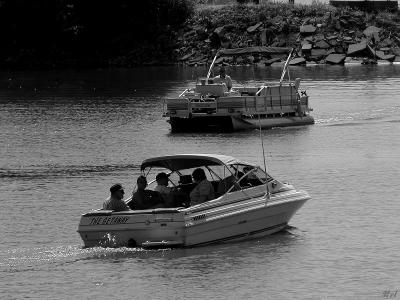 B & W Boating.jpg(402)