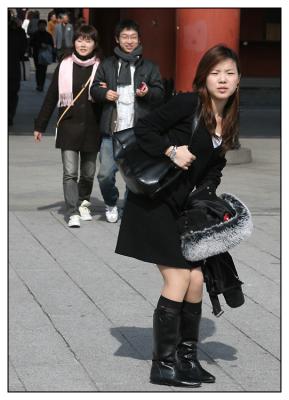 Tokyo Sen so-ji young woman