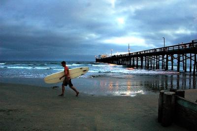 DSC_7639NBSurferFxSh2_Sm.jpg