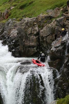 hr. mller tries to kill himself by backing down the fall and land on some nasty rocks