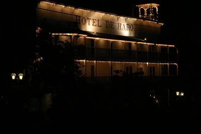 Hotel de Haro at nightt
