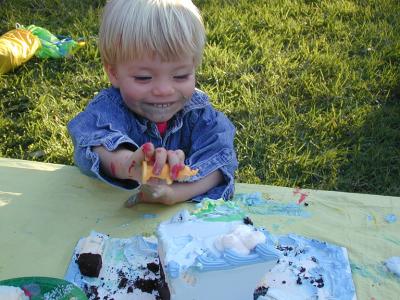 Hannah's 2nd B.Day (Yumm!)