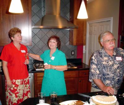 (l-r) Linda Downer, Patti, Dutch Anderson