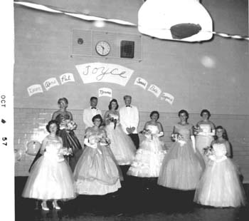 Homecoming Queen - Joyce Beach and her Court