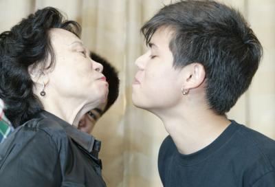 kiss2.jpg