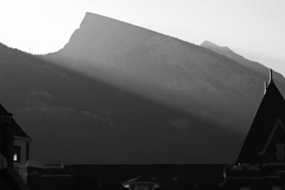 Banff Dawn 3942.jpg