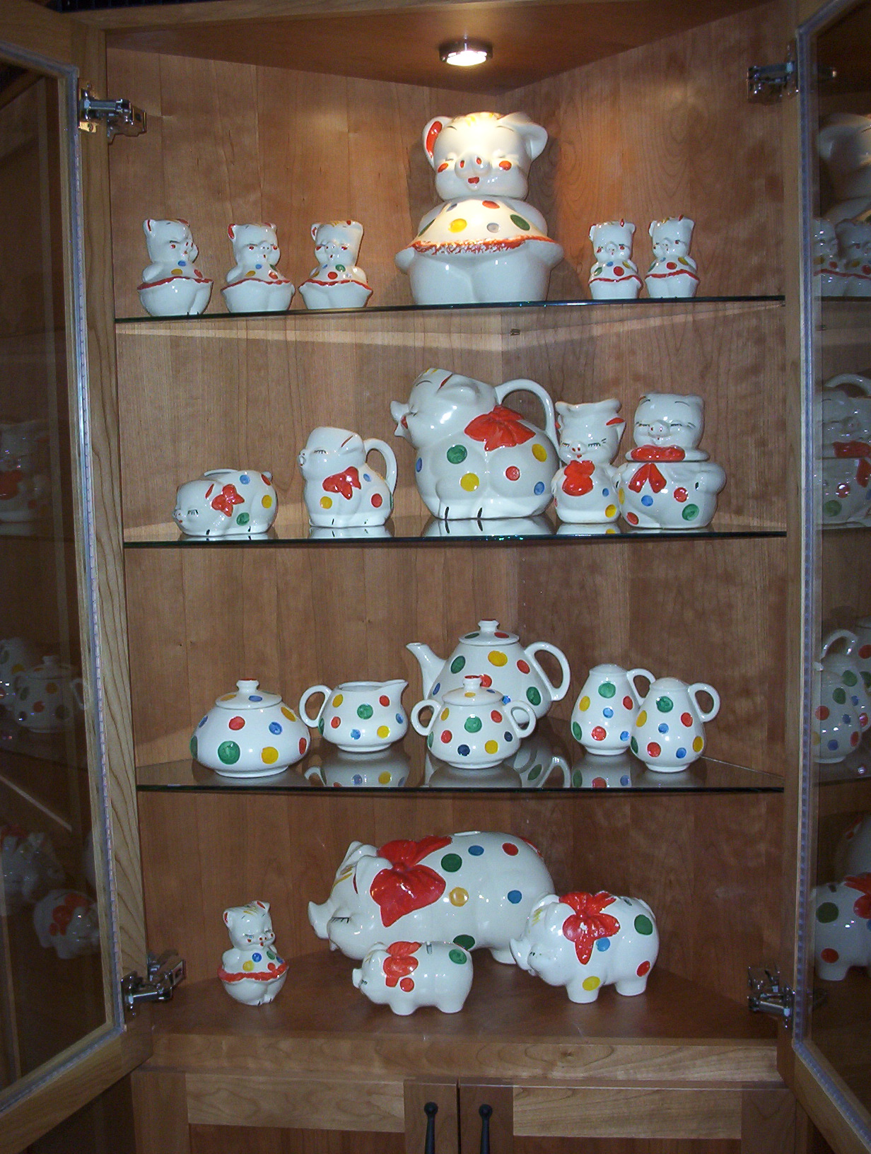 American Bisque Polka Dots.JPG