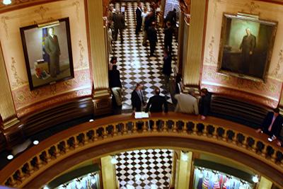 House in emergency session