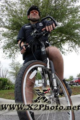 u32/thpproductions/medium/41167430.mountedbikepatrol133copy.jpg