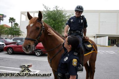 u32/thpproductions/medium/41167431.mountedbikepatrol157copy.jpg