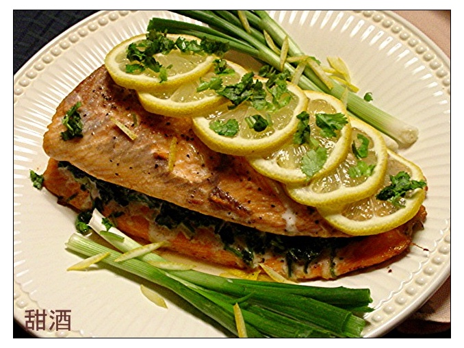 Baked Salmon Fillet with Spinach
