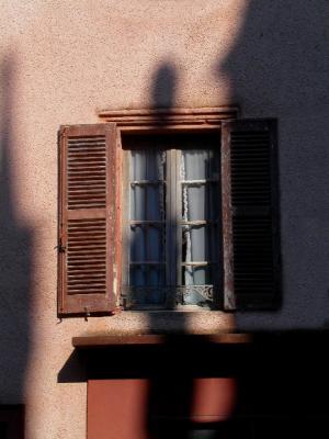 Shadow Window