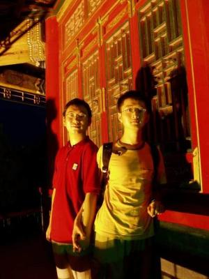 Night wanderers in the Summer Palace: Yong Jing and Zhang Bo.