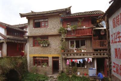 laundry in Lijiang.jpg