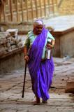 jaisalmer carrying lunch.jpg