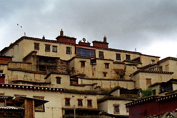 Zhongdian monastery 2.jpg