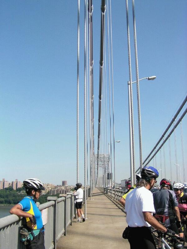 On GWB waiting fro Trudy to finish fixing her flat.jpg