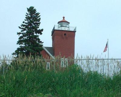 u32/vcxp/medium/20914629.cTwoHarborsLighthouseBB2.jpg