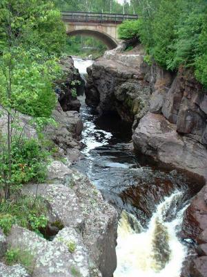 u32/vcxp/medium/20916930.iTemperanceRiver12.jpg