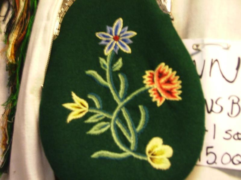 Lury -The Scottish Thistle on The National Costume of Nordland Brought to Norway by the Dundas Clan Peter Dass.JPG