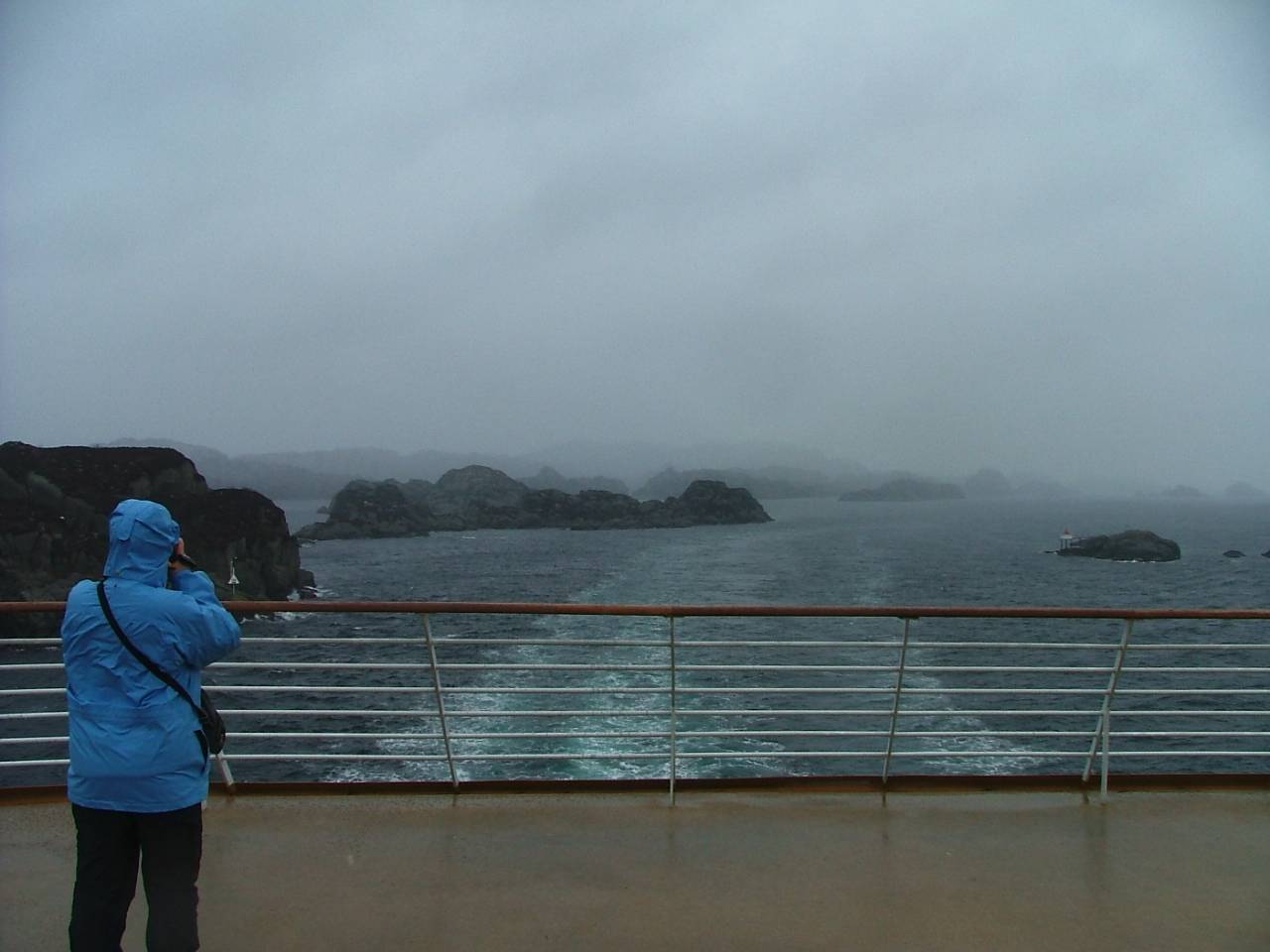 Mrs Klaus R from Germany  is impressed by the navigation LLVT MS TrollfjordJPG