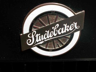 1921 Studebaker emblem