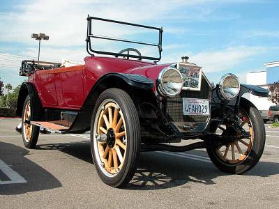 1915 Oldsmobile