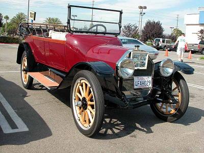 1915 Oldsmobile