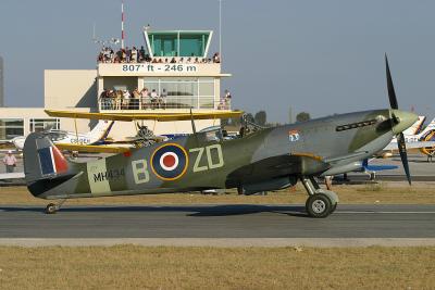 Spitfire MH434, 60 years of aviation history.