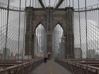 Walk across te Brooklyn Bridge.jpg