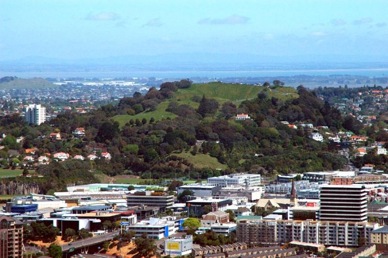 Volcanic cone southeast of downtown Auckland