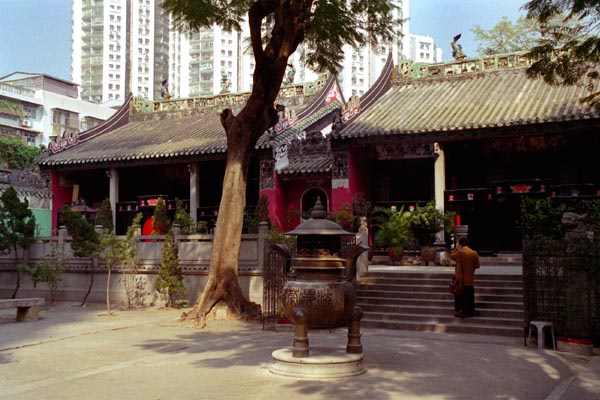 Kun Iam Tong - Temple of Kwan Yiu, goddess of mercy