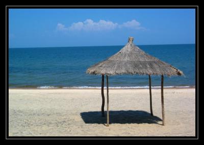 beach at Nkhotakota Pottery