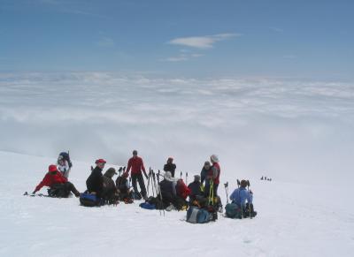 u33/cirish75/medium/21573475.Mt.RainierClimb10061503.jpg
