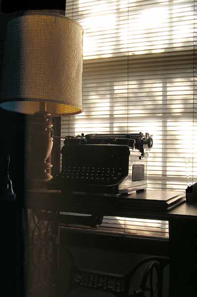 30 OCT 04 LAMP & TYPEWRITER