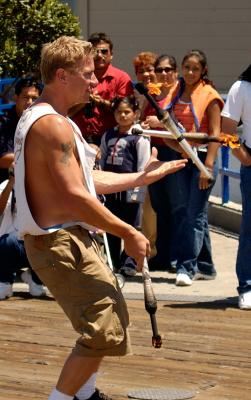 u33/dom1572/medium/35706855.Juggler.jpg