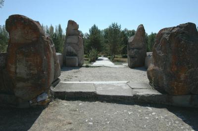 Alacahoyuk sphinxes gate