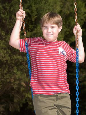 Colin on swing 0930 (V43)