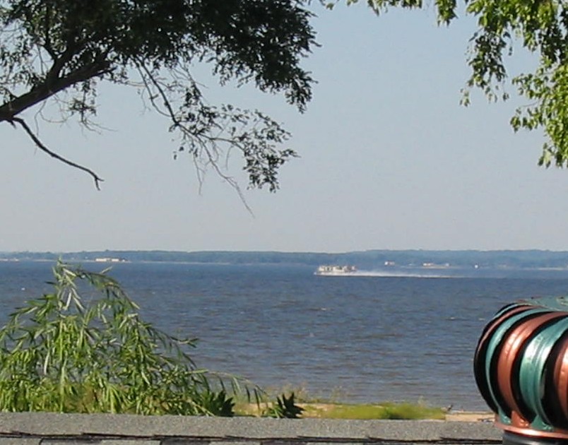 02 Hover Craft cropped 9-16-03.JPG