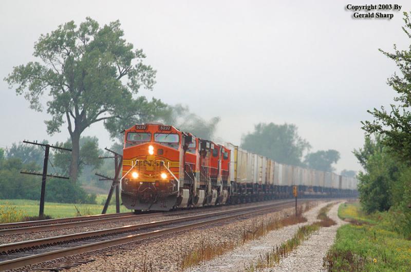 BNSF 5237 East Near Henrietta, MO